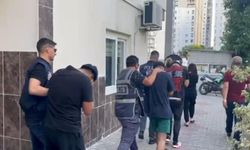 Mersin'de 'sazan sarmalı' yöntemiyle dolandırıcılık yapan 5 şüpheli yakalandı