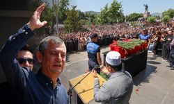 Özel, "Manisa'yı emanet etti gitti, ne yapacağız bilmiyorum"