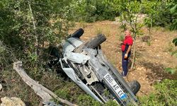 Mersin'de otomobil 20 metre aşağı uçtu, 5 kişi yaralandı