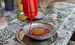 Dağdan kar getirip tatlandırdı, tabağını 50 TL'den satmaya başladı