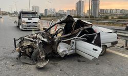 Tarsus'ta trafik kazası: İki kardeşten biri öldü, diğeri yaralandı