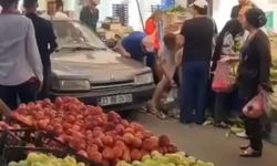 Pazarda Akılalmaz Anlar: Otomobiliyle Tezgahların Arasına Girdi
