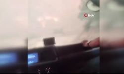 Alevler içinde kalan yangın savaşçılarının zor anları