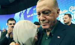 Emine Erdoğan, Cumhurbaşkanı Erdoğan’ın konuşması sırasında duygulandı