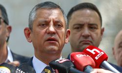 Özel, Cumhuriyet’in tartışıldığı bir yerde olmayız