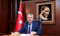 Adana Büyükşehir Belediye Başkanı Zeydan Karalar tutuklandı