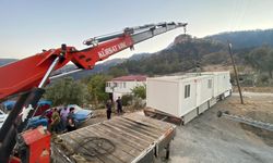 Mersin'de orman yangınında evleri yananlar için konteynerler yerleştirilmeye başlandı