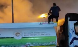 Polis yanan kamyonu sulama tankeriyle söndürdü