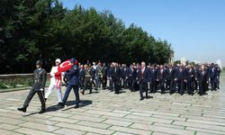 Cumhurbaşkanı Erdoğan başkanlığındaki devlet erkanı, Anıtkabir'i ziyaret etti