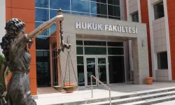 Hukuk fakültelerine girişte 100 bin barajı 125 bine yükseldi
