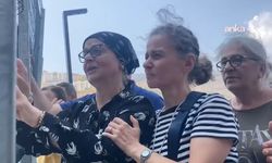 Çalık'ın annesi ve kız kardeşi hastane önünde fenalık geçirdi