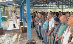 Yangında ölen nene ve torun yan yana toprağa verildi