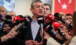 CHP Genel Başkanı Özel: "Ekrem İmamoğlu’na casus diyecek adamın bütün Trabzon alnını karışlar, bu millet alnını karışlar"