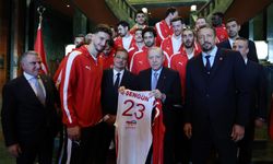 Cumhurbaşkanı Erdoğan’dan A Milli Erkek Basketbol Takımına tebrik
