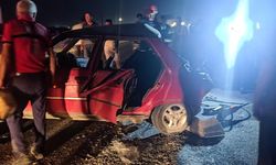 Mersin'de iki otomobil çarpıştı: 1 ölü, 4 yaralı