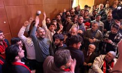 CHP İl Kongresi’nde partililer arasında gergin anlar