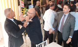İYİ Parti kongresinde gergin anlar, kürsüyü bile devirdiler