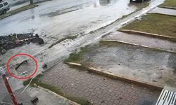Lise öğrencisi, bisikletiyle yağmur suyu dolu çukura düştü