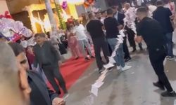 Düğünde metrelerce para şovu: Takılan paralar sığmadı, halaya dizildi