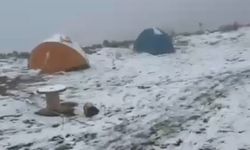 Niğde'de kar yağışı etkili oldu: 4 dağcı mahsur kaldı!
