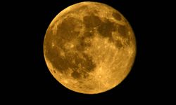 "Süper Ay" Japonya'da görsel şölen yaşattı