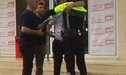 Adana'da polis ve özel birey arasında duygulandıran görüntüler