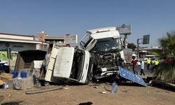 Mersin'de tırlar zincirleme kaza yaptı: 2 yaralı