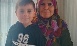 Annenin donarak, oğlunun düşerek öldüğü üzerinde duruluyor