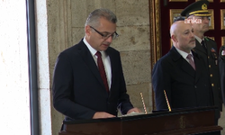 KKTC Cumhurbaşkanı Erhürman Ata'nın huzurunda...