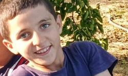 Dayısı tarafından dövülerek ölüme terk edilen çocuk kayaların altında yaralı halde bulundu.