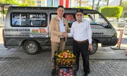 'Elmacı dede' bu kez mandalinalarla mehmetçiğin yolunu tuttu