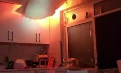 Yangında tavan çöktü, itfaiye ekipleri ölümden döndü