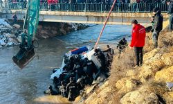 Kanala uçan araçta kayıp 3 çocuğun cansız bedenine ulaşıldı