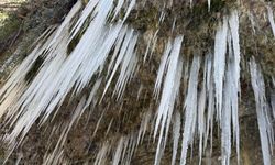 Adana’da buz sarkıtları oluştu