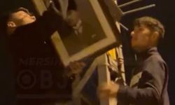 Yol Kenarına Atılan Atatürk Portresini Gençler Sahiplendi