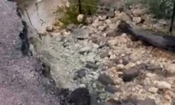 Silifke’de yol çöktü: Mahalle sakinleri endişeli