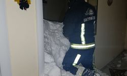 Mahalleye çığ düştü: 1 kişi kayıp, 22 ev boşaltıldı