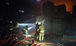 Pantolonunu giymek için geri dönen işçi hayatını kaybetti