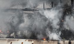 Plastik ham madde deposunda çıkan yangın kontrol altına alındı