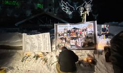 Kartalkaya otel yangın faciasının birinci yıldönümünde acılı aileler otel önünde bir araya geldi