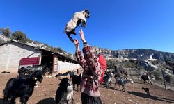Mersinli Yörük kızı, baba mesleğiyle kültürünü yaşatıyor