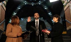 Kur’an-ı Kerim’e el basarak yemin etti