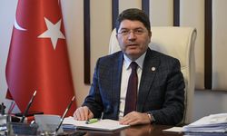 Bakan Tunç: "Cumhurbaşkanımız kaosun içinde adaleti temsil etmektedir"