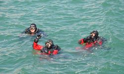 Sudaki delil avcıları Akdeniz'de zorlu eğitimden geçti