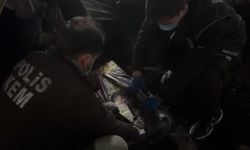 Kömür yüklü tırın dorsesinden binlerce kaçak ürün çıktı