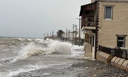 Ayvacık'ta kara ile deniz birleşti
