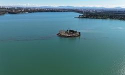 Adana'da gölde su seviyesi yükseldi, Sevgi Adası yolu kayboldu