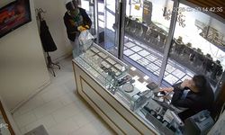 Kuyumcu soygunu güvenlik kamerasında