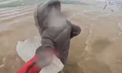 Mahsur kalan çiftçi jandarma helikopteriyle kurtarıldı