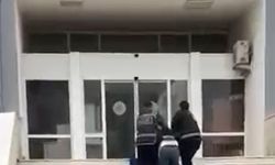 'Birini bıçaklamam lazım' diyerek evden çıkıp 16 yaşındaki kız çocuğunu bıçakladı